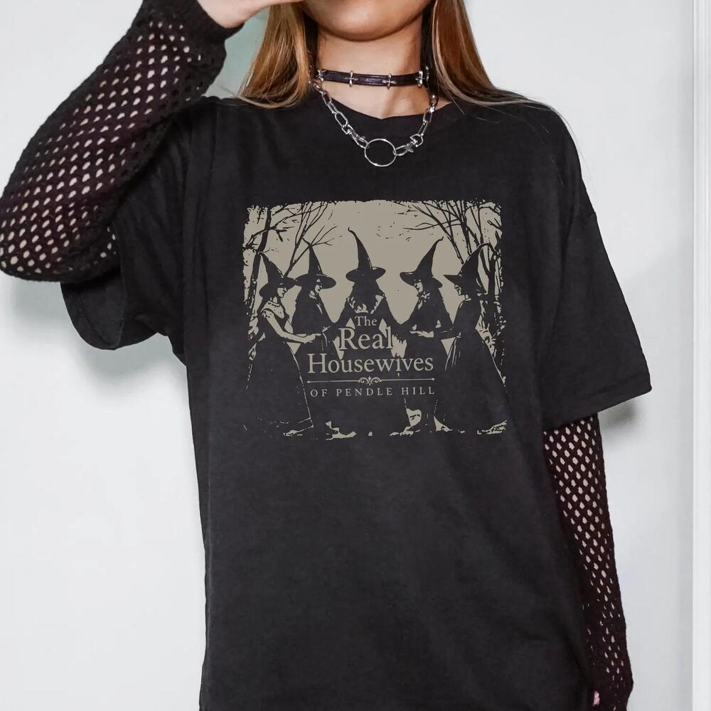 Pendle Hill Salem Witch Trials T-Shirt Funny Halloween Retro Spooky